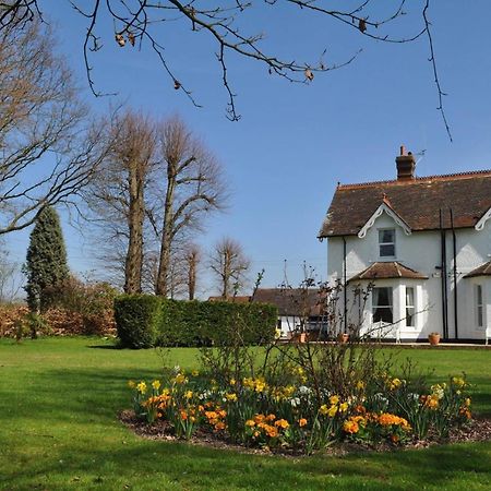 Hookwood Lodge London Gatwick Horley Esterno foto