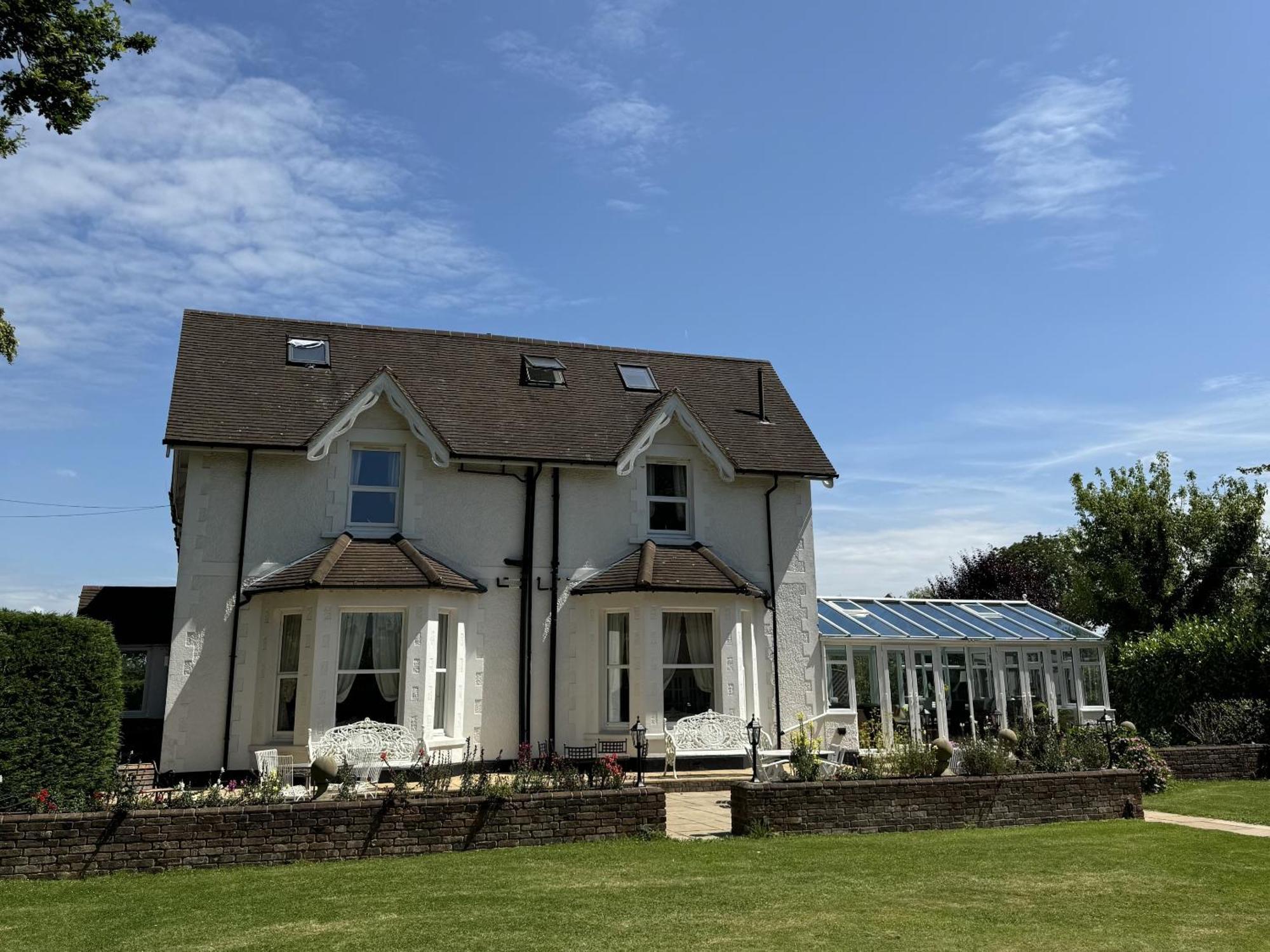 Hookwood Lodge London Gatwick Horley Esterno foto